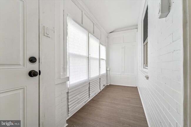 Building Photo - 5712 Lena St