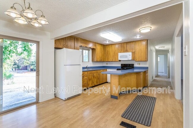 Photo - 2009 Lion Mountain Loop Rd