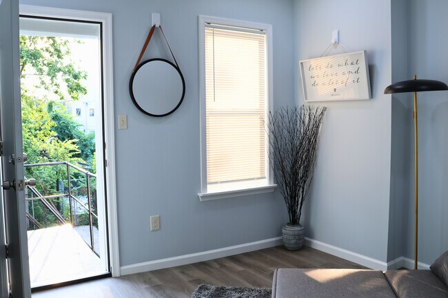 Photo - 32 S 53rd St Unit Modern PHL Apartment