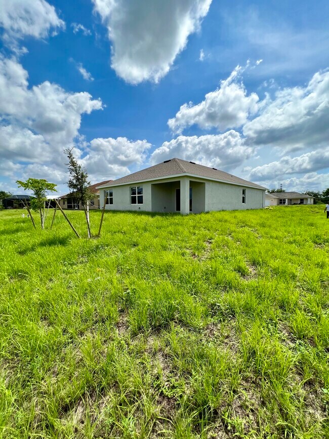 Photo - 2518 NE 6th Pl House