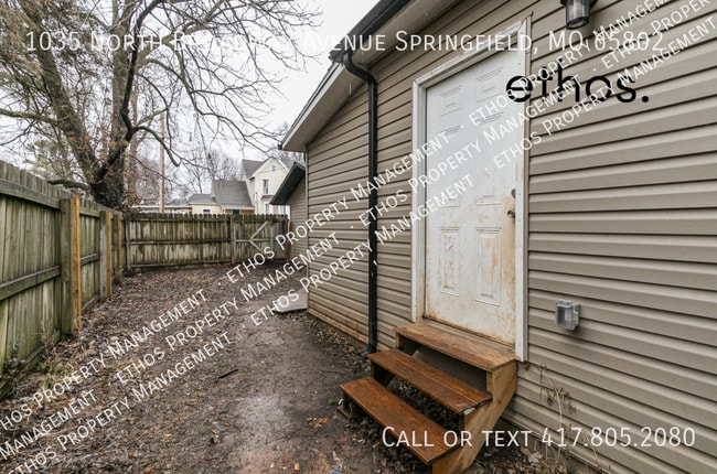 Photo - 1035 N Broadway Ave