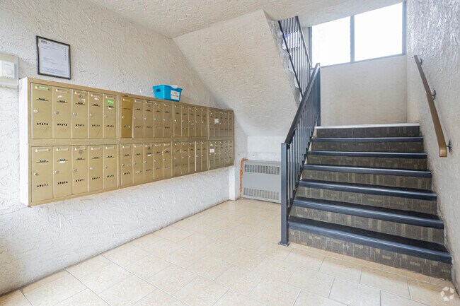 Entrance - Bonaventure Apartments