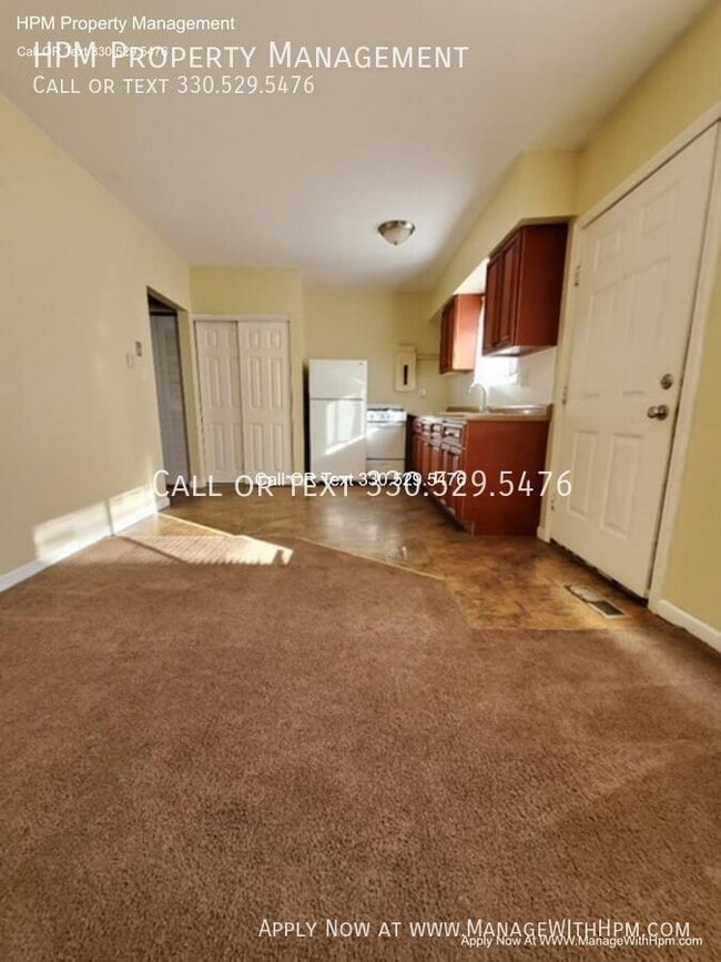 Photo - 2381 Newton-