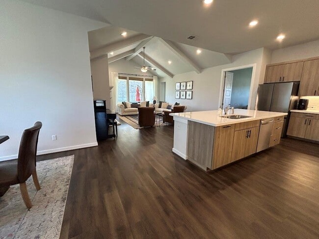 Photo - 276 Washington Dr