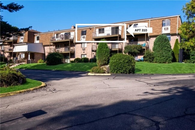 752 Quaker Ln Unidad A310