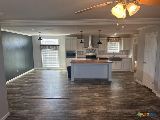 Photo - 908 N Henry St