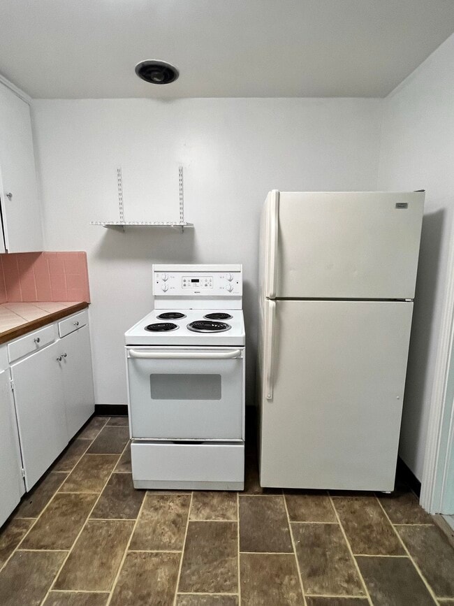 Photo - 824 Concord Rd