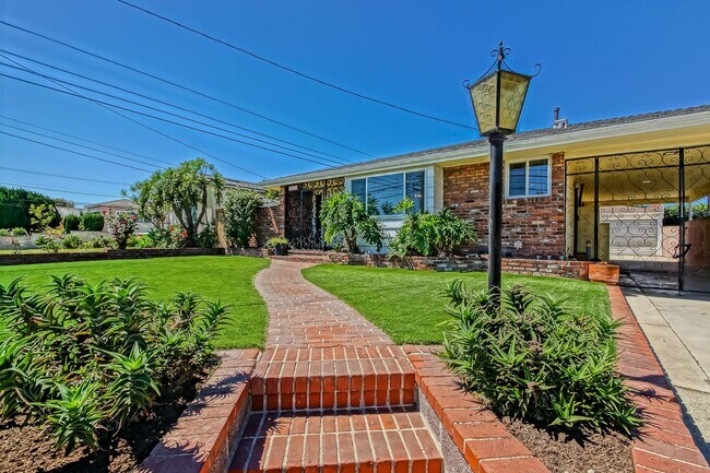 Photo - ***$500 OFF FIRST MONTHS RENT*** SPACIOUS, BRIGHT & AIRY, 3BR2BA HOME W/ GREAT OUTDOOR SPACE, LAR...