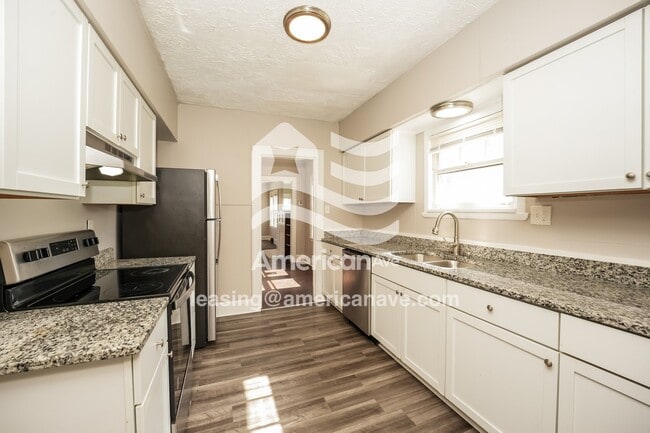 Photo - 814 Dover Ave