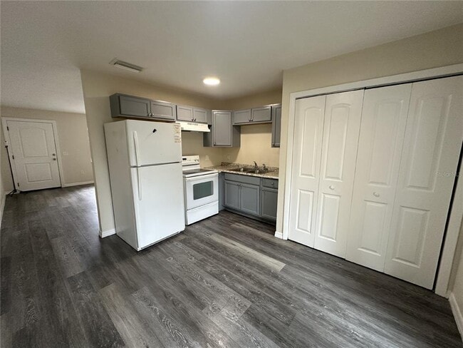 Photo - 453 Beech Ave