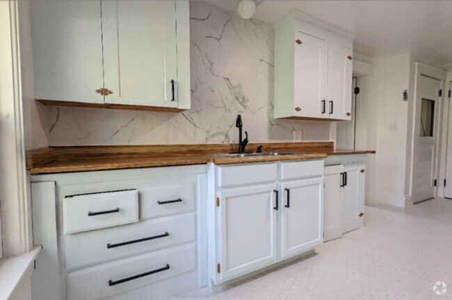 Building Photo - 58 Sullivan St Unit 3 Rental