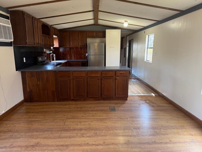 Photo - 3 Bedroom Mobile Home in Pleasant Garden!