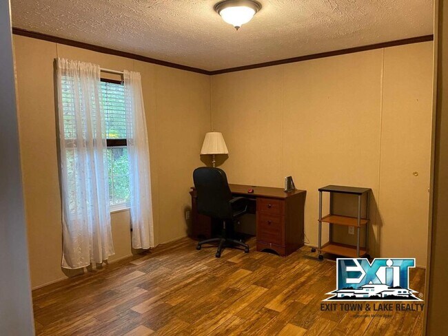 Photo - Private and secluded ranch in lakefront subdivision!