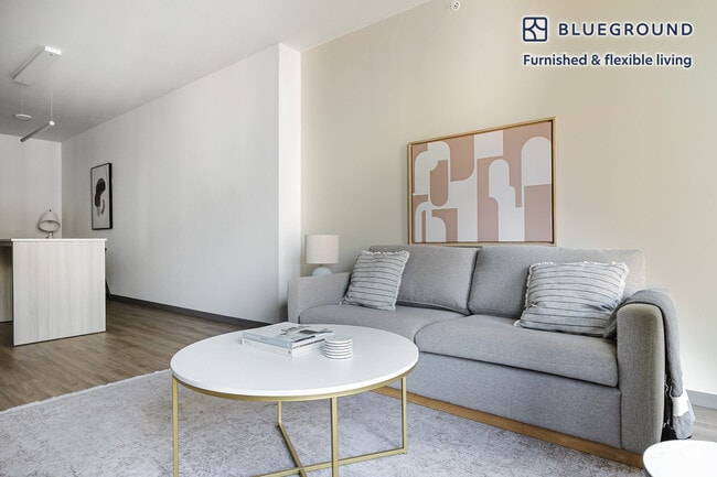 Photo - 513 S Damen Ave Unit FL12-ID1108