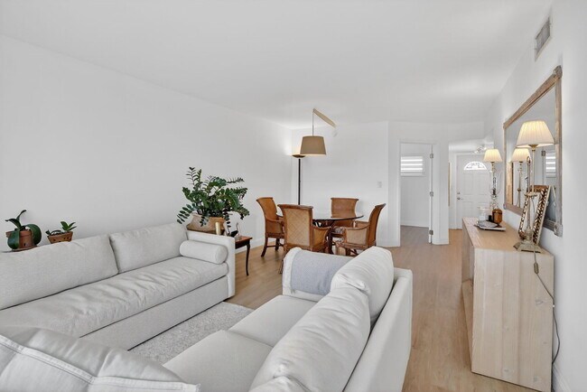 Photo - 9820 S Hollybrook Lake Dr Unit 306