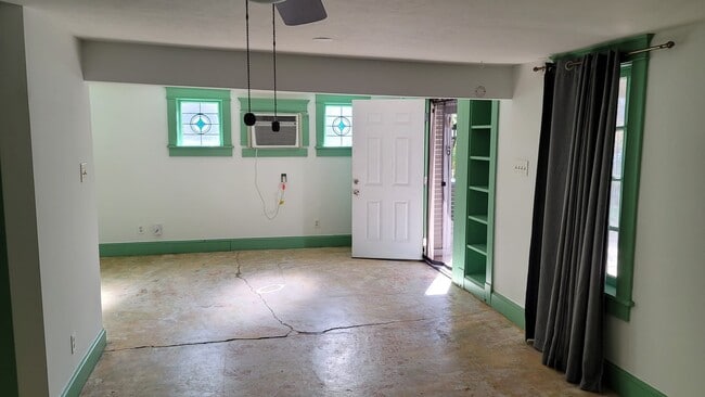 Photo - Avondale and Crocker Street Apartments