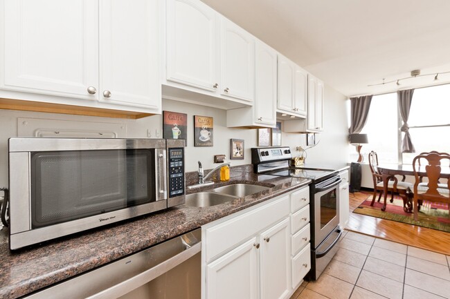 Photo - 5757 N Sheridan Rd Unit 11