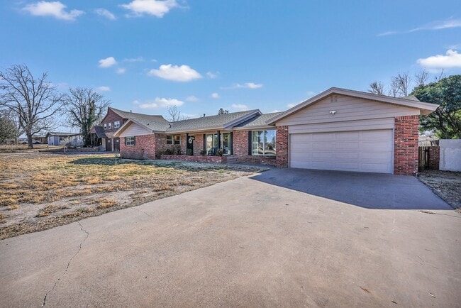 Photo - 715 Shell Ave