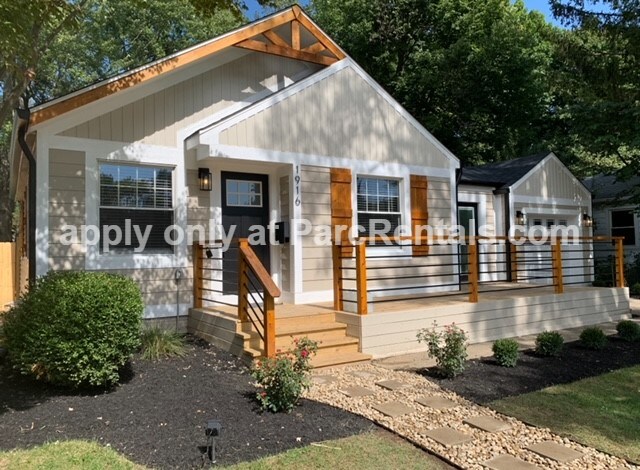 Photo - 1916 E 65th St