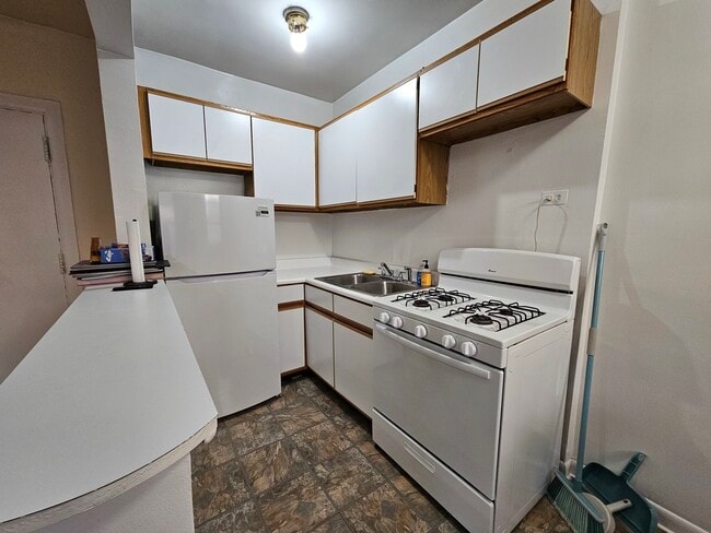 Photo - 644 W Wrightwood Ave Unit 309