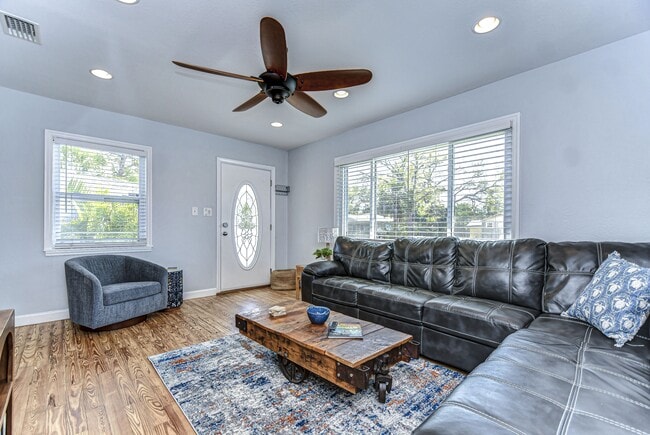 Photo - 1922 55th St S