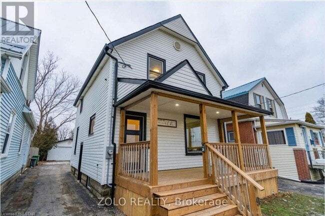 9 FOURTH AVENUE - 9 FOURTH AVENUE