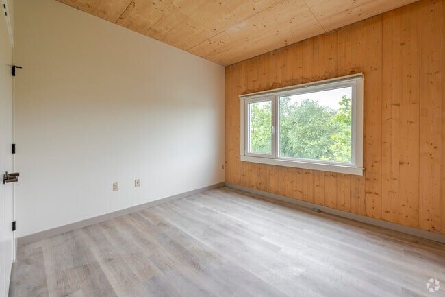 340 Dixwell Ave - 2 BD 1 BA