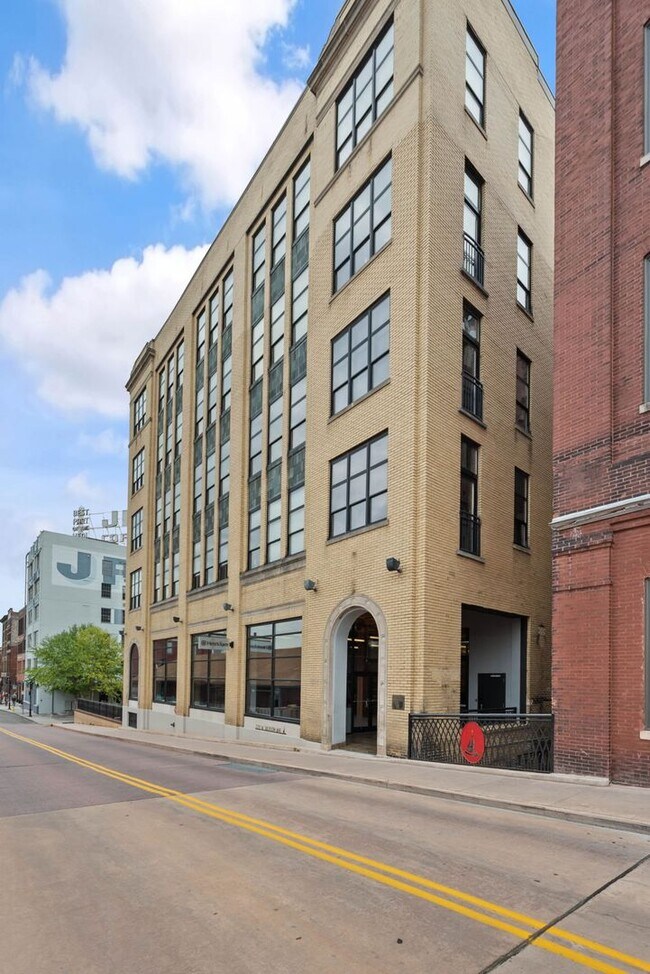 Photo - 1BR  Fire Street Lofts in Downtown Knoxvil...