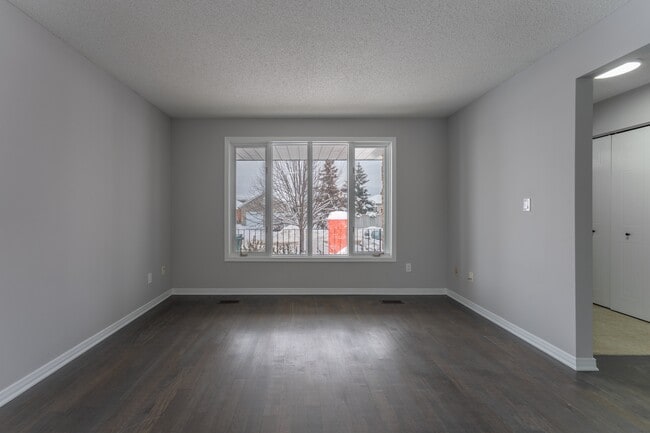 Photo - 312 Waterloo Dr Unit 1