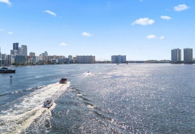 Photo - 19101 Mystic Pointe Dr Unit 302