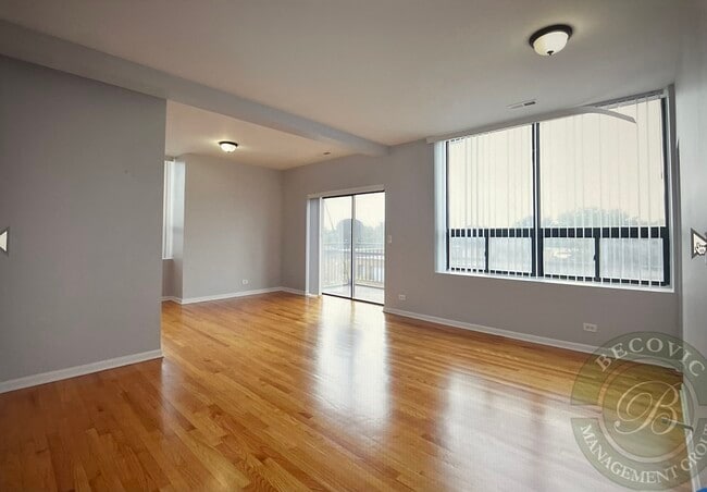 Photo - 2505 W Howard St Condominio