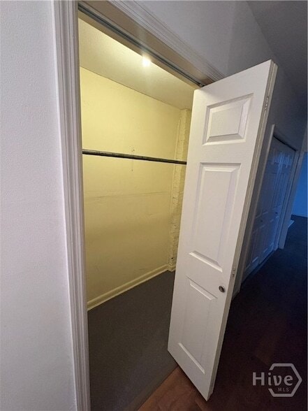 Photo - 219 E Taylor St