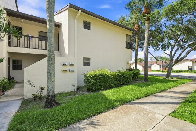 Photo - 2581 Carambola Cir N Unit 1868