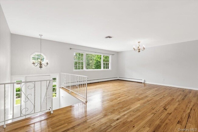 Photo - 649 White Plains Rd
