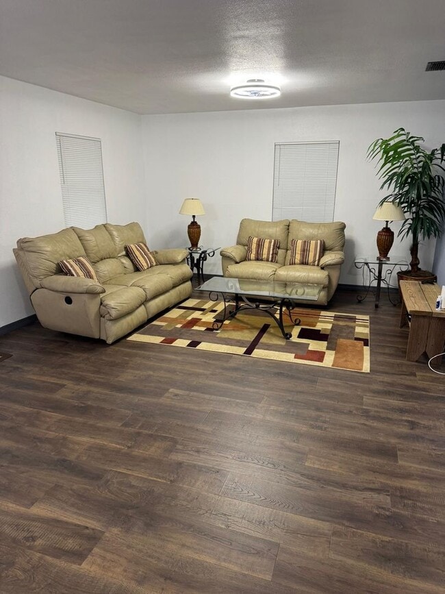 Photo - 1201 Crestwood Dr