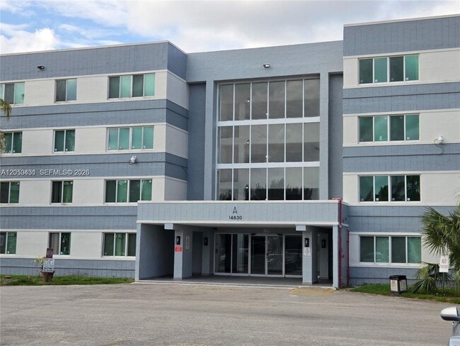 Building Photo - 14830 Naranja Lakes Blvd Unit A2P