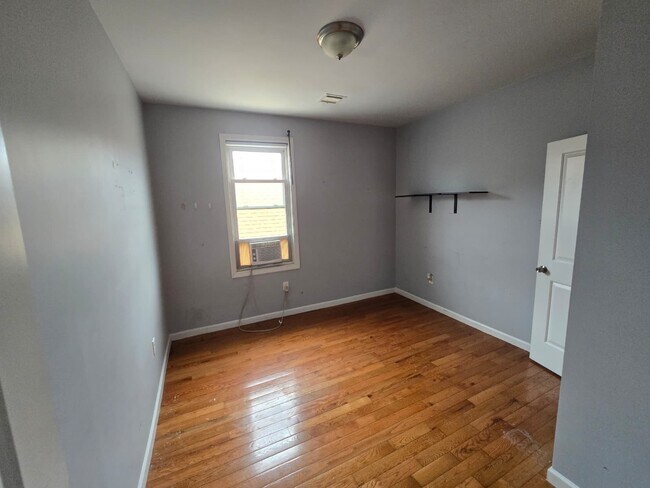 Photo - 550 Garfield Ave Unit 3F