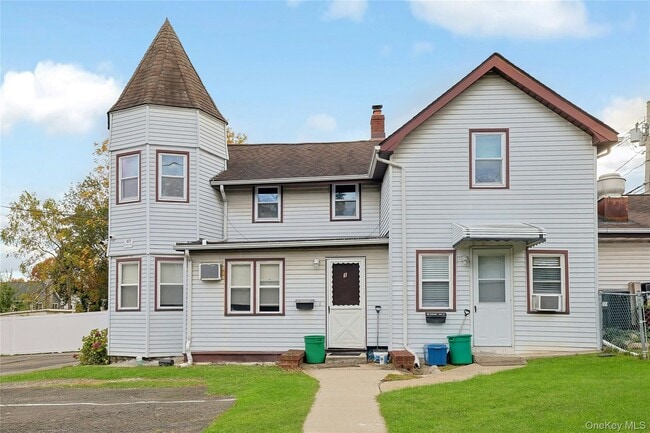 Photo - 169 Sickles Ave