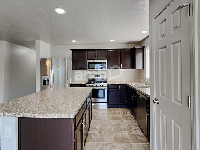 Photo - 11934 Edgemoor St