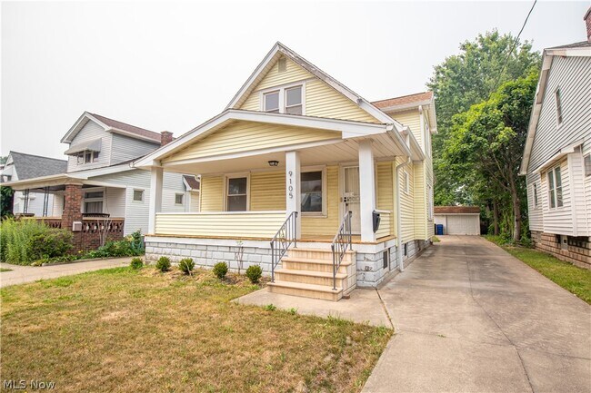Photo - 9105 Bancroft Ave