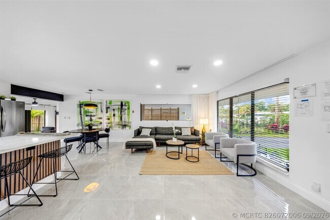 2925 NE 1st Ave.