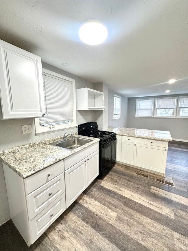 Photo - Cozy 2 Bed, 1 Bath Home in Jefferson Hills - Available Immediately!