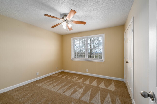 2BR, 1.5BA - 1,000SF - Second Bedroom