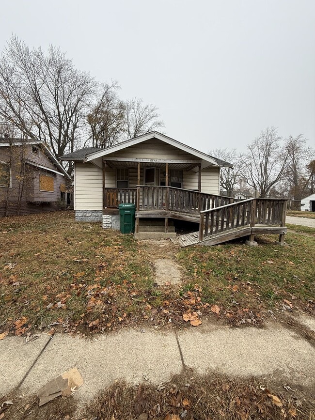 Photo - 1652 E Hickory St