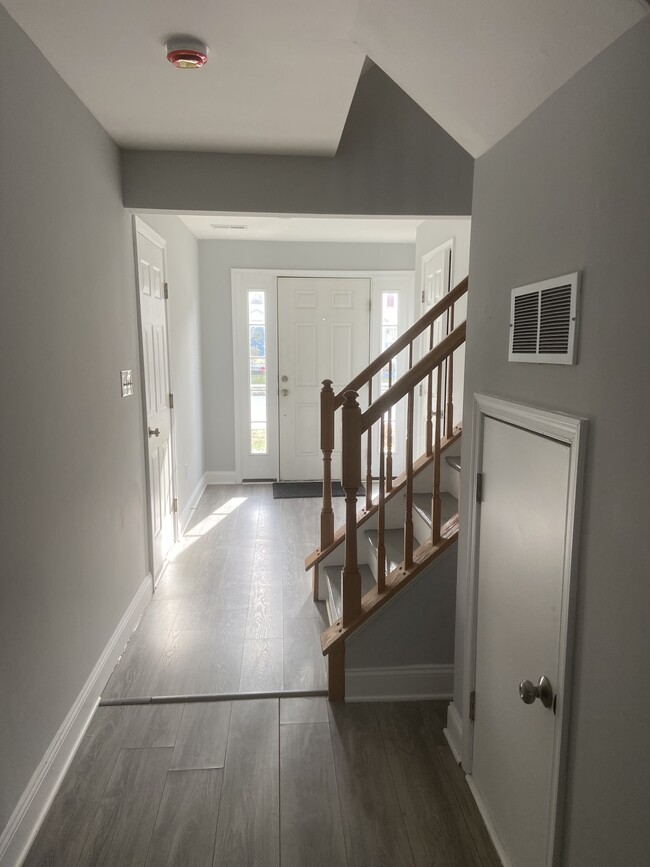 Photo - 203 Fox Trl Townhome