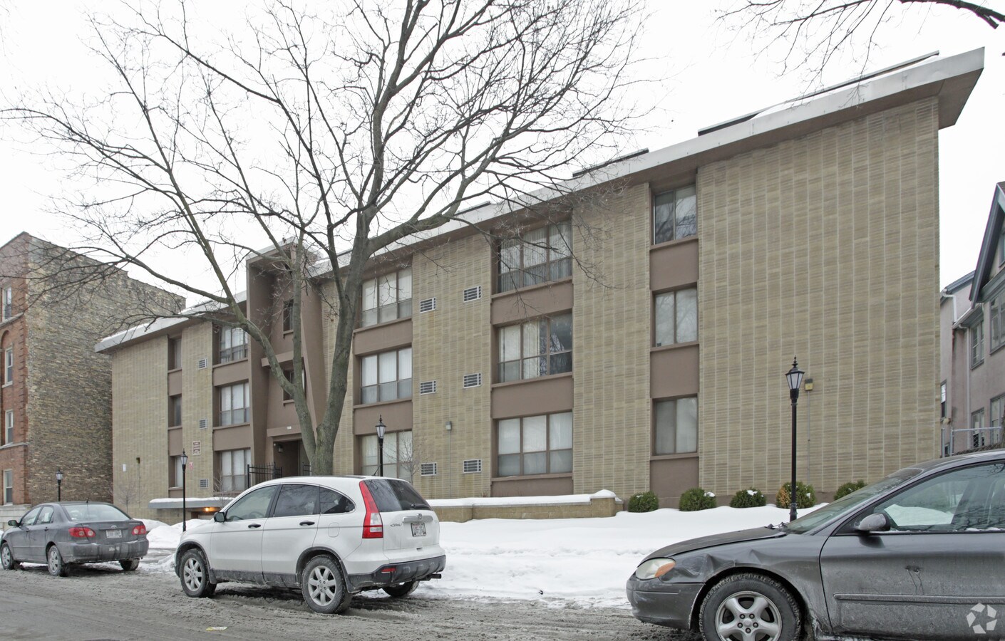 Campus Community Apartments - Hickory Gardens