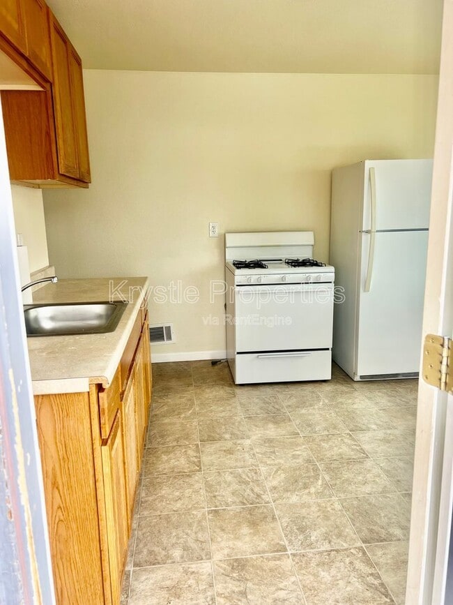 Photo - 468 Military E Unit 1/2