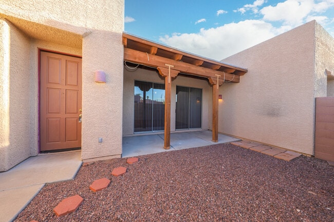 Photo - 2927 N Cardell Cir