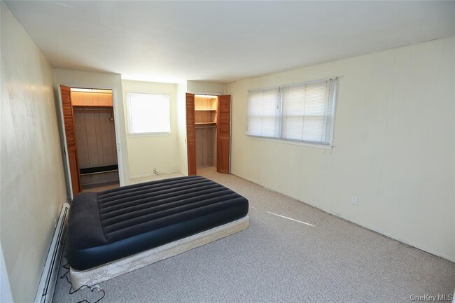 Photo - 40 Bluefields Ln