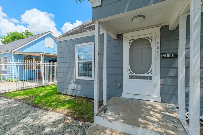 Photo - 7815 Harding St